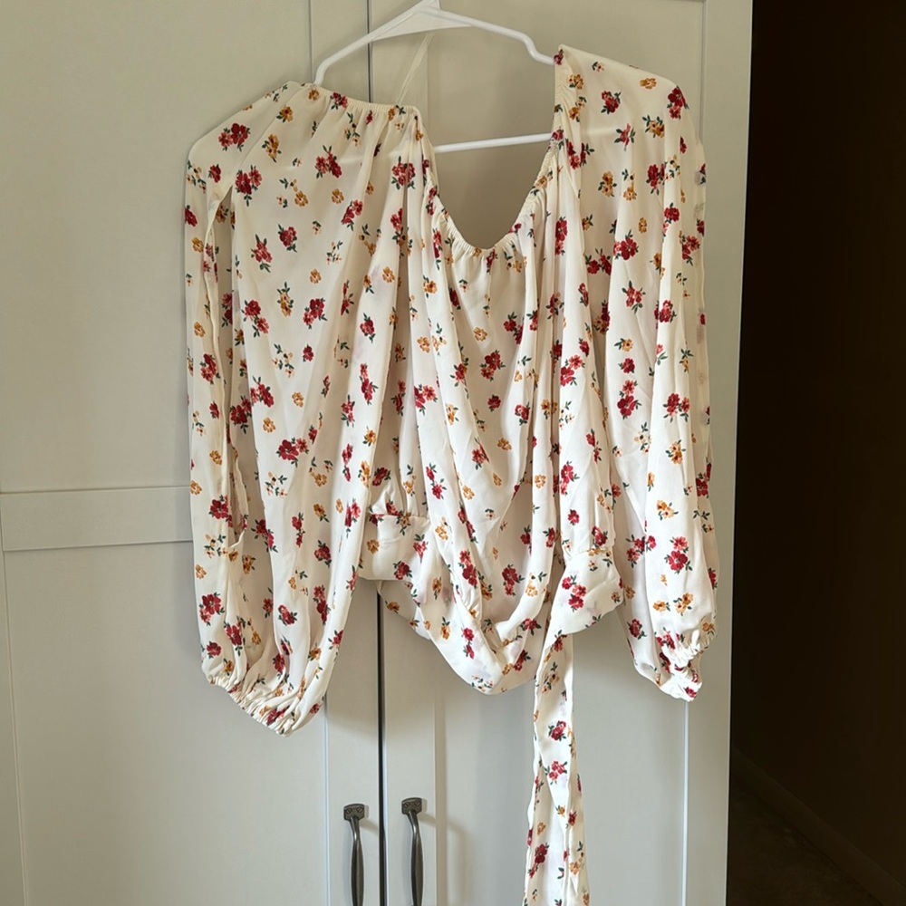 Floral crop top medium